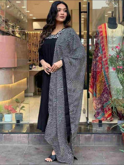 BLACK SCISSOR - Embroidered Kurta with Pants Dupatta (Set of 3)