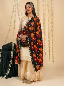 Teejh - Kriti Phulkari Dupatta