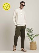 Off White color option, Currently selected