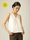 Off White color option, Currently selected
