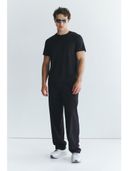 Black color option, Currently selected