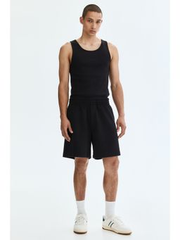 H&M - Men Black Relaxed Fit Interlock Shorts