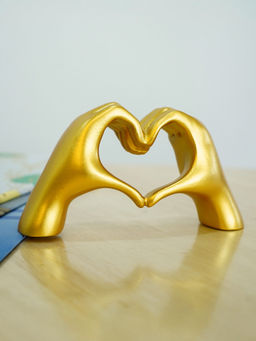 Ekhasa - Heart Shaped Love Hands Show Piece for Home Decor