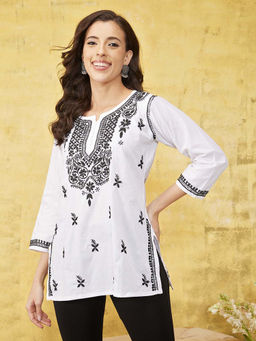 ADA - White Embroidered Kurti (XXS) (A411139)