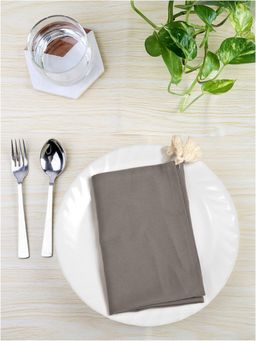 BLANC9 - Fawn Tasseled Table Napkins (Pack of 6)