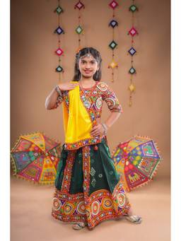 Banjara India - Kutchi green Girls Chaniya Choli With Dupatta