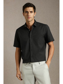 Louis Philippe - Men Black Solid Half Sleeves Formal Shirt