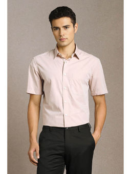 Louis Philippe - Men Pink Solid Half Sleeves Formal Shirt
