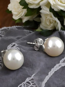 OOMPH - White Pearl Fashion Stud Earrings