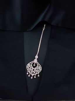 I Jewels - Rose Gold Plated Elegant Pink Beautiful Ad and Cz Studded Crystal Maang Tikka