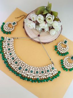 I Jewels - Green Gold Plated Traditional Pearl Kundan Choker Jewellery Necklace Set