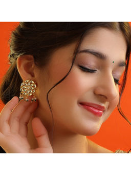 Ruby Raang Studio - White Bahar Polki Kundan Honeycomb Earrings