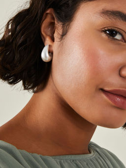 Accessorize London - Women White Pearly Curve Drop Earrings
