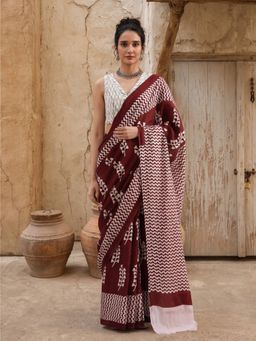 Jaipur Kurti - Maroon Pure Cotton Geometric Saree with Unstitched Blouse