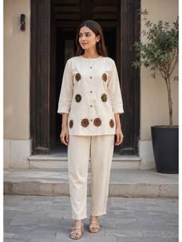 Gahan - Womens Off White Floral Embroidered Khadi Cotton Co-Ord Set