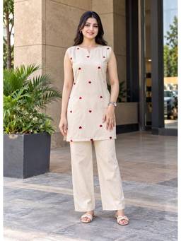 Gahan - Womens Off White Thread Embroidered Khadi Kurta with Pant