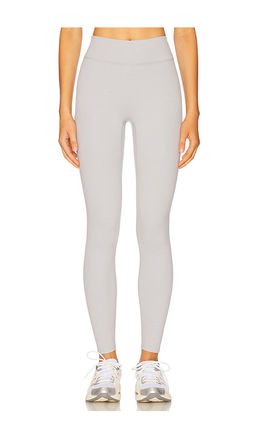 437 - The Essentials Legging