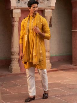 Jompers - Mustard Silk Blend Regular Full Sleeves Kurta With Pyjama & Dupatta