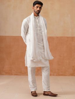 Jompers - White Cotton Blend Regular Full Sleeves Kurta With Pyjama & Dupatta