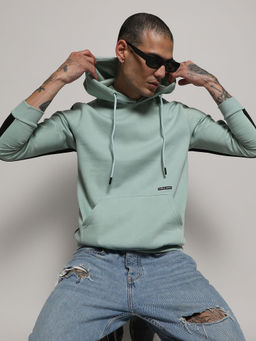 Campus Sutra - Men's Sage Green Pullover Hoodie With Contrast Back