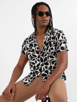 Campus Sutra - Men's White & Black Contrast Block Shirt