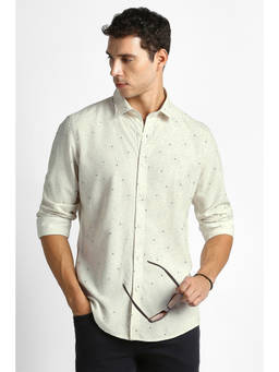 Van Heusen - Men Off White Slim Fit Print Casual Shirt