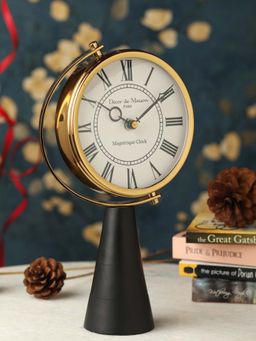De Maison Decor - Black Wood's Pedestal Clock in Reflective Gold