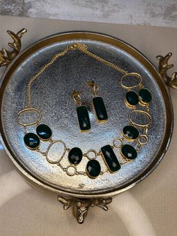 BEAUTY SPOT JEWELLERY - Emerald Green Necklace and Earrings Set