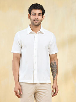 Fabindia - Off White Cotton Embroidered Regular Shirt