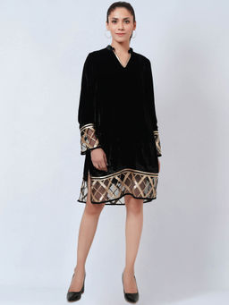 First Resort by Ramola Bachchan - Black Silk Velvet Kurta with Gota Lace Detail