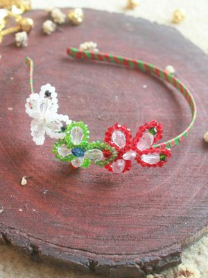 CHOKO Pearl Embellished Butterfly Clips
