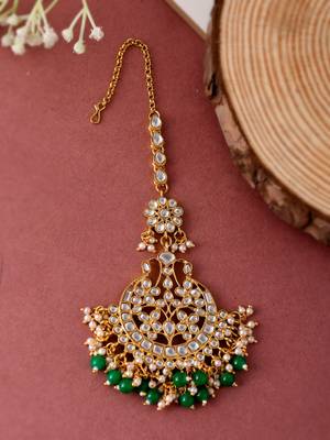 Buy Shoshaa Gold-Plated Handcrafted Green Kundan Maangtikka Online