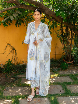 Maison Shefali - White & Blue Hand Block Printed Kurta and Pants with Dupatta (Set of 3)