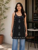 Black color option, Sold out, Currently selected