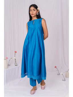 Mushio - Blue Sleeveless Floral Lace Chanderi Kurta