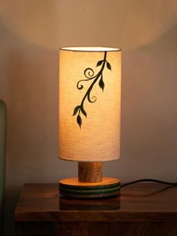 ExclusiveLane - Grape Vines' Hand-Painted Decorative Table Lamp In Mango Wood