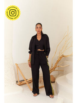 Urban Suburban - Black Linen Shirt with Lace Detail