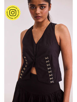 Urban Suburban - Black Solid V-Neck Top