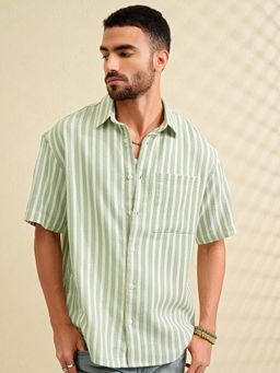 LOCOMOTIVE - Men Green Striped Oversized Shirt