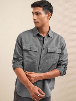 LOCOMOTIVE - Men Grey Dyed Washed Front Pocket Overshirt