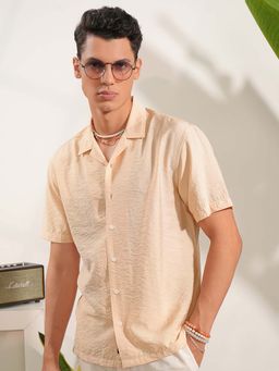 LOCOMOTIVE - Men Peach Crushed Textured Cuban Collar Relaxed Fit Shirt