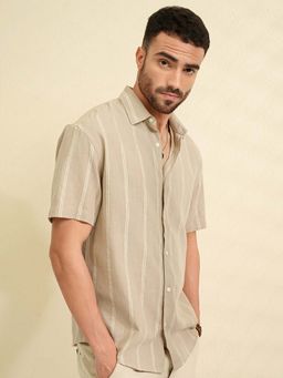 LOCOMOTIVE - Men Beige Striped Relaxed Fit Shirt