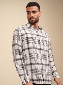 LOCOMOTIVE - Men White Checked Front Pocket Relaxed Fit Shirt