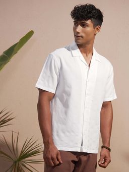LOCOMOTIVE - Men White Mocklino Textured Cuban Collar Relaxed Fit Dobby Cotton Shirt