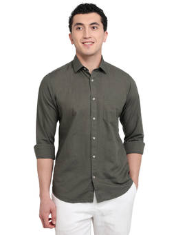 Raymond - Men Slim Fit Solid Dark Green Shirt