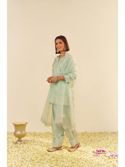 Sheetal Batra - Green Haniya Short Kurta with Salwar and Dupatta (Set of 3)