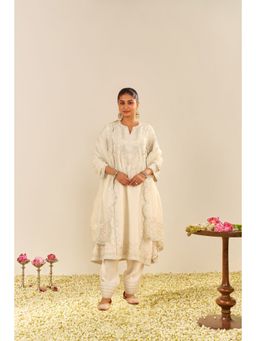 Sheetal Batra - Ivory Maziya Long Kurta with Salwar and Dupatta (Set of 3)