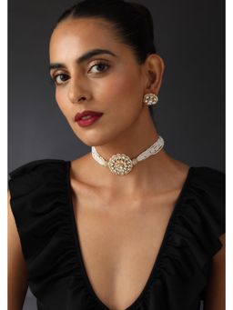 SWABHIMANN - Niya White Kundan And Pearl Choker Set