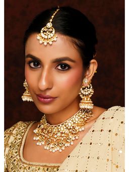 Zevar By Geeta - Kanika Pearl Kundan Necklace With Pair Of Earring And Maan tikka
