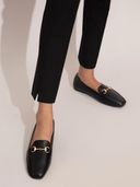 Black color option, Sold out, Currently selected